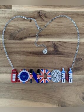 Erstwilder London Town Necklace NWOT